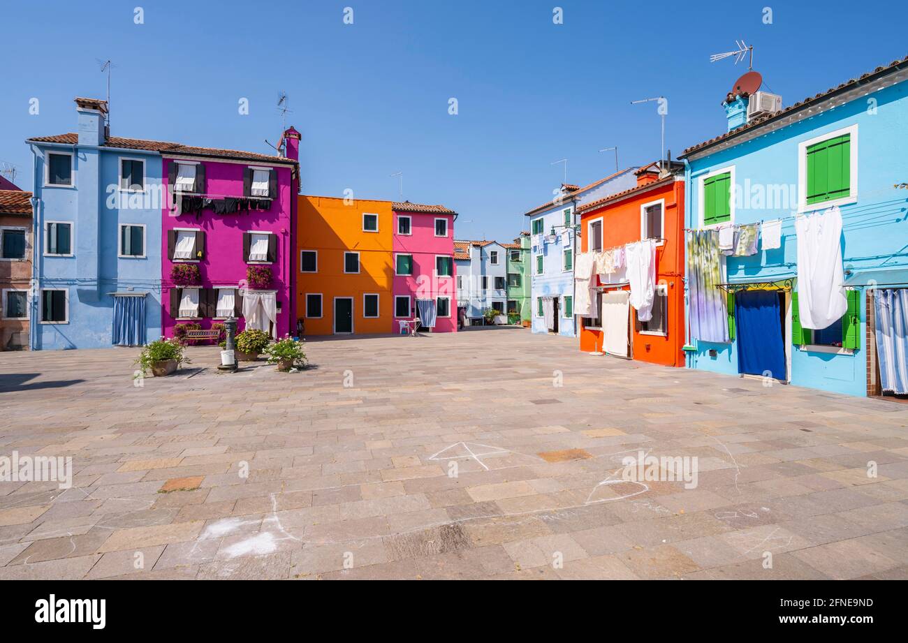 Maisons colorées, façades de maisons colorées, île de Burano, Venise, Vénétie, Italie Banque D'Images