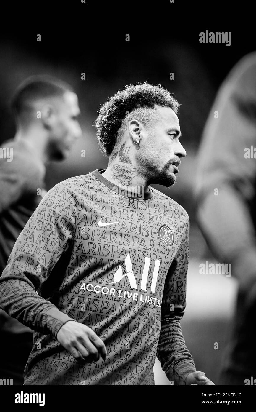 Neymar au cours de l'échauffement du match de football de la Ligue française 1 entre Paris Saint Germain (PSG) et Stade de Reims (SR) au stade du Parc des Princes, à Paris, France, le 16 mai 2021. Photo de Julien Poupart/ABACAPRESS.COM Banque D'Images