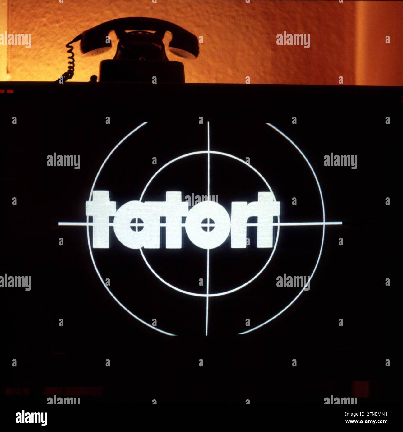 'Le motif montre les célèbres crédits d'ouverture au thriller de crime de télévision ''Tatort'' avec le logo. [traduction automatique]' Banque D'Images