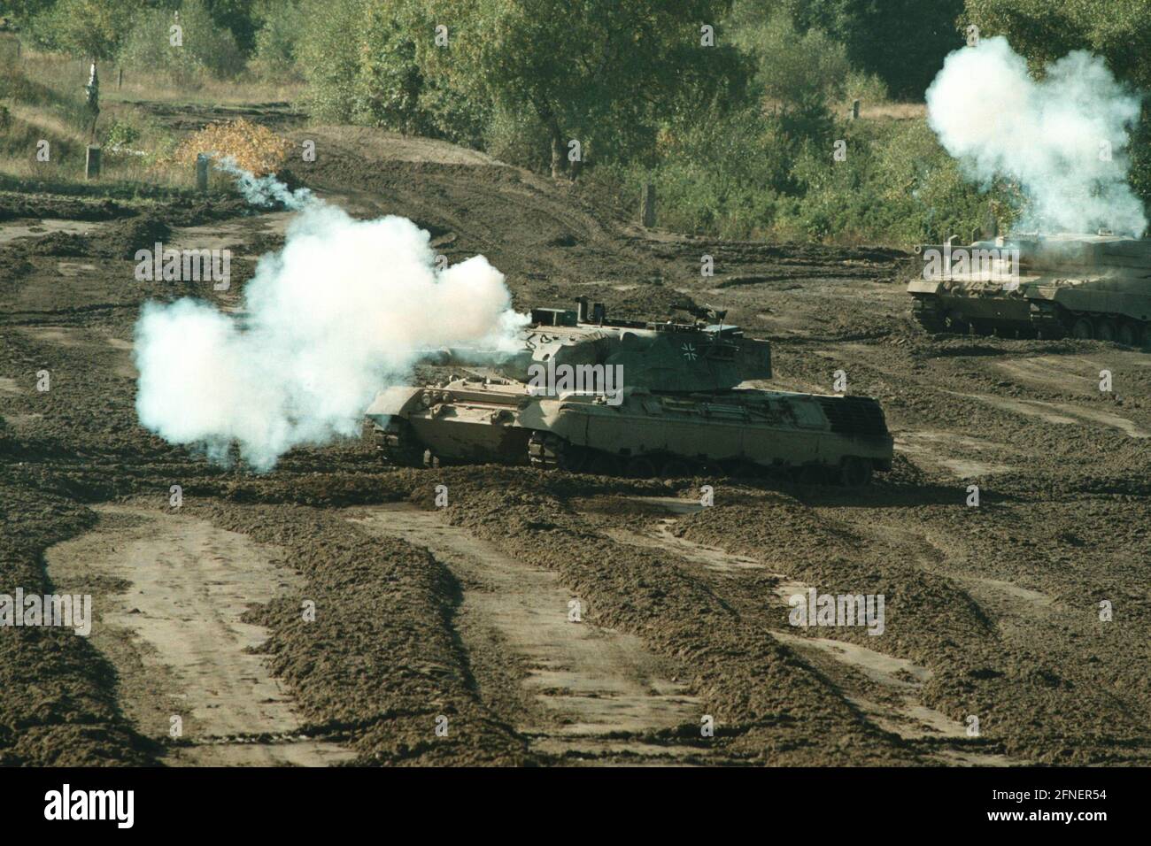 Char de combat principal Leopard 2 lors d'une démonstration d'entraînement au Munster Panzertruppenschule. [traduction automatique] Banque D'Images