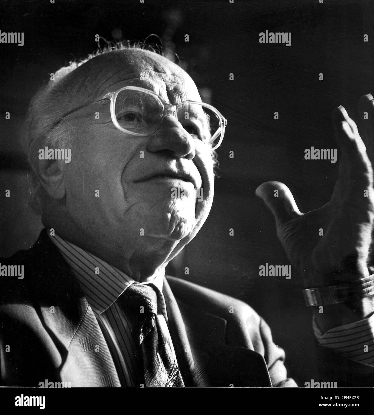 Gert Westphalie ( 5 octobre 1920) 'Roi du Reader', acteur allemand, réciter et réalisateur, Hambourg (1998). [traduction automatique] Banque D'Images