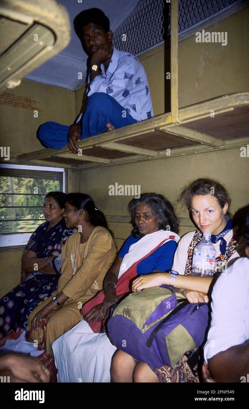 Passagers dans un train en Inde. [traduction automatique] Banque D'Images