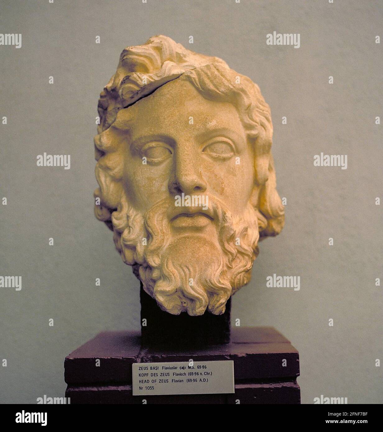 Zeus, le Dieu grec suprême, dans le musée d'Éphèse, à Selcuk. Il était  considéré comme le maître des forces de la nature, la foudre était son  arme. [traduction automatique] Photo Stock -