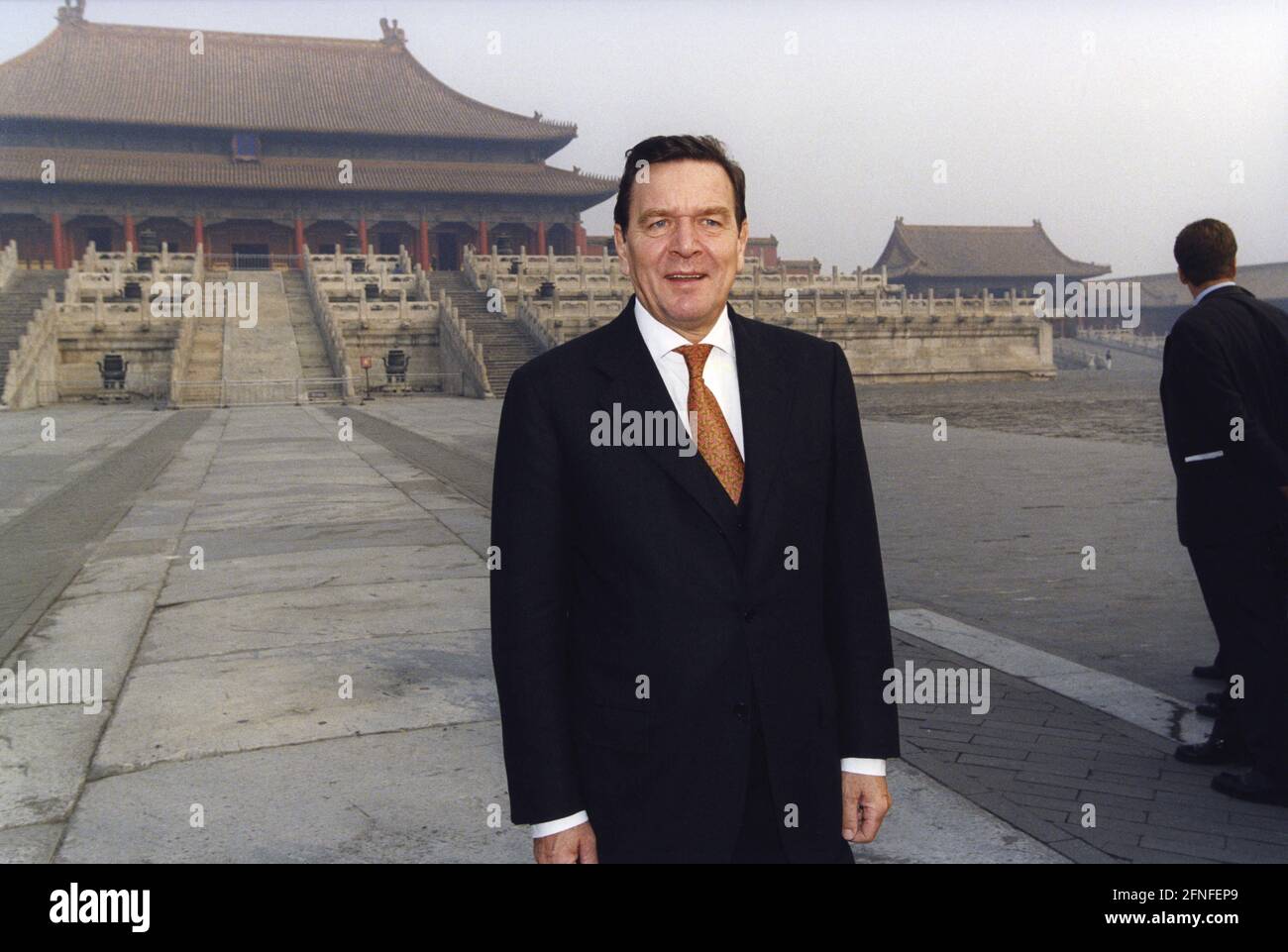 Le chancelier allemand Gerhard Schröder dans la Cité interdite de Pékin. [traduction automatique] Banque D'Images
