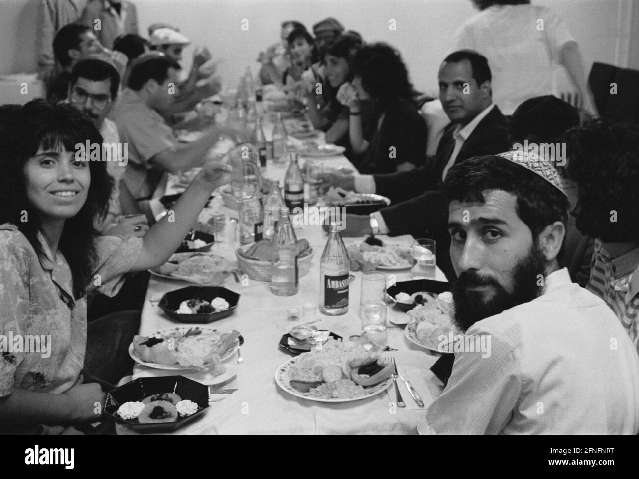 Des jeunes israéliens visitent la congrégation Adass Yisroel dans Tucholskystra§e, 26.08.1991, , Rheinsberger Stra§e 50, 10435 Berlin, Tél. : (030) 4486071 [traduction automatique] Banque D'Images