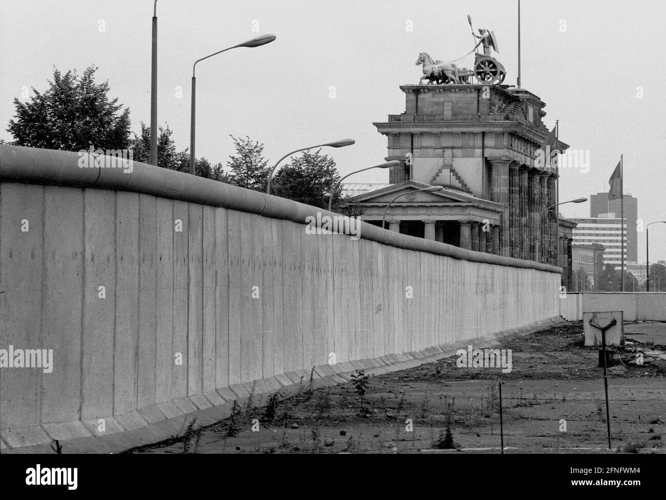 Berlin / Centre / GDR / mur / 10 / 1986 le mur à la porte de Brandebourg, vue vers Potsdamer Platz // région / mur de Berlin / GDR / Histoire / communisme [traduction automatique] Banque D'Images