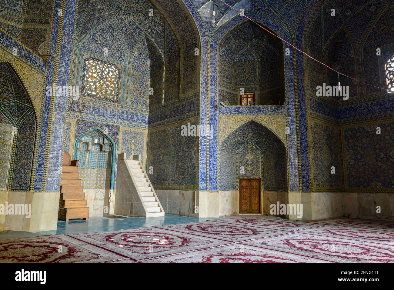 La salle de prière de l'école théologique de Chahar Bagh à Isfahan, en Iran. Banque D'Images