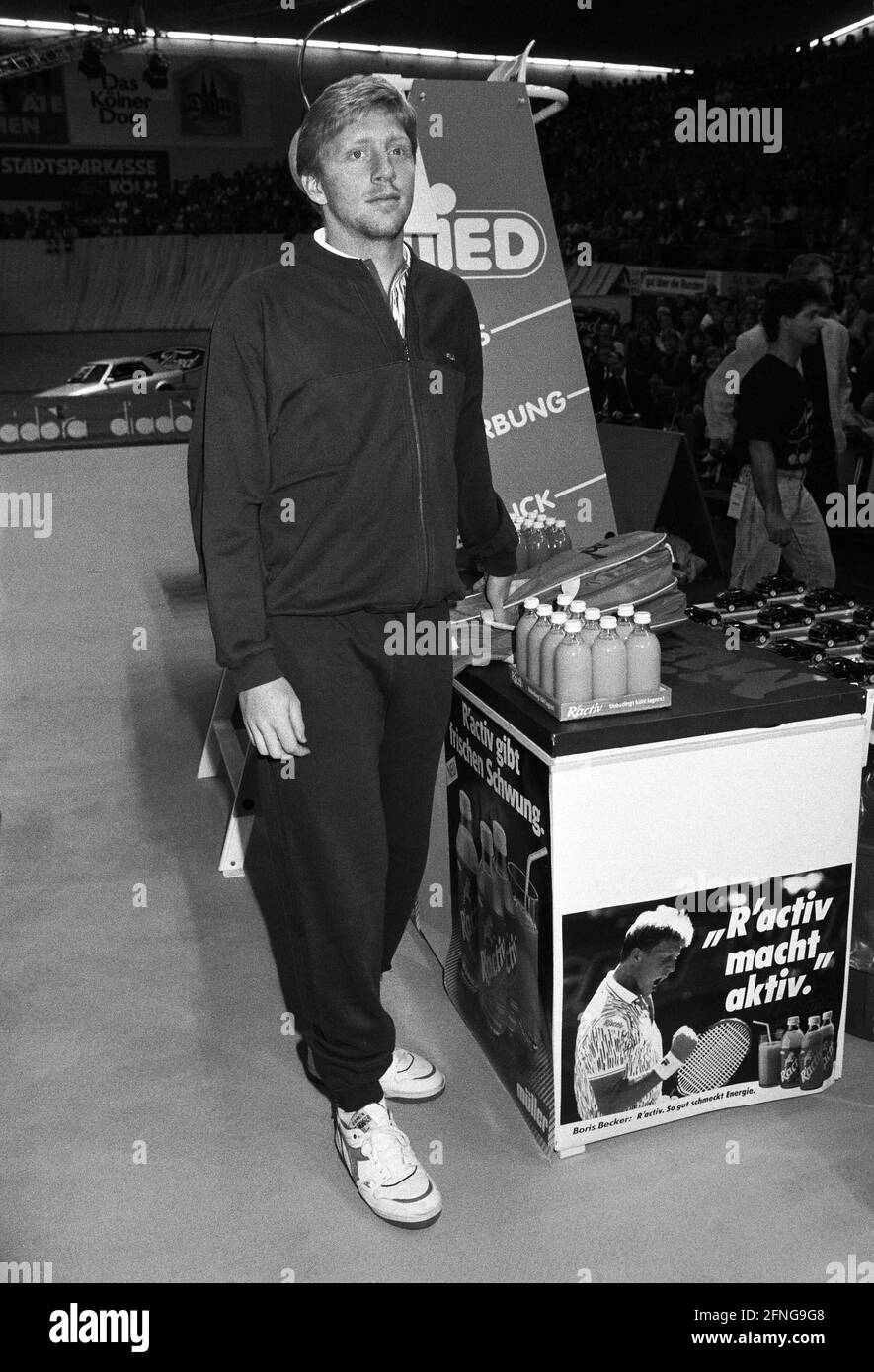 Allemagne, Cologne, 29.09.1989. Numéro d'archive: 09-26-15 Montrez le tournoi de tennis entre Becker et Steeb photo: Boris Becker [traduction automatique] Banque D'Images