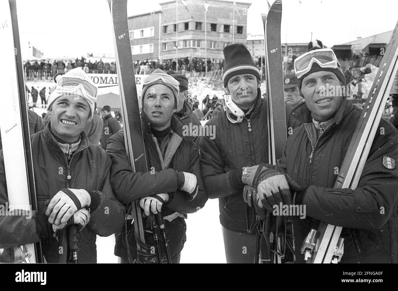 Courses de ski pré-olympiques à Chamrousse 17.02.1967. Les principaux coureurs de ski de la saison 1967/68 de la coupe du monde en une seule photo. De gauche à droite : Guy Perillat, Georges Mauduit, Jean-Claude Killy et Leo Lacroix (toute la France). [traduction automatique] Banque D'Images