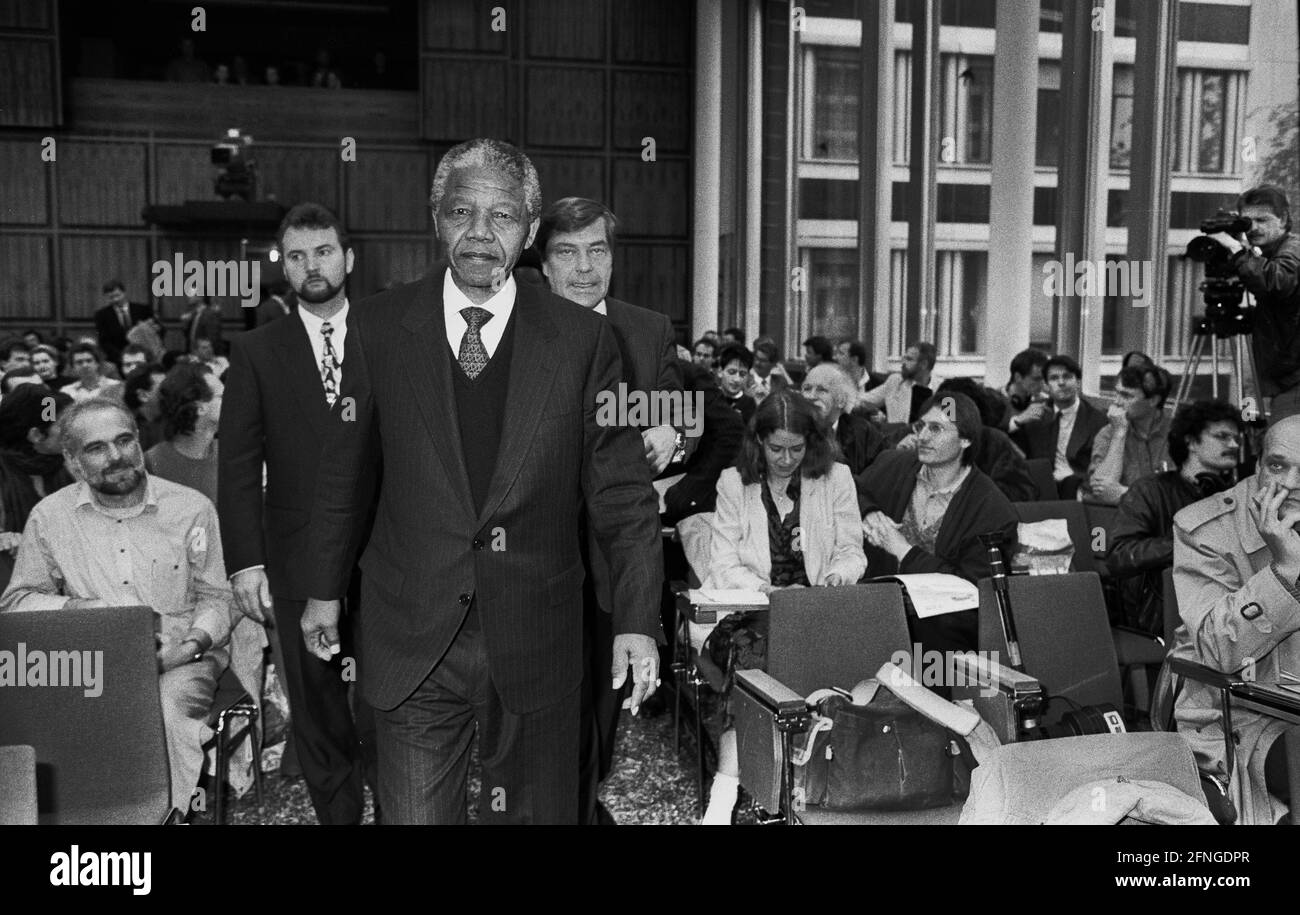 Allemagne, Bonn , 12.06.1990 Archive-No.: 17-17-06 visite de Nelson Mandela à Bonn photo: Nelson Mandela, vice-président de l'ANC [traduction automatique] Banque D'Images