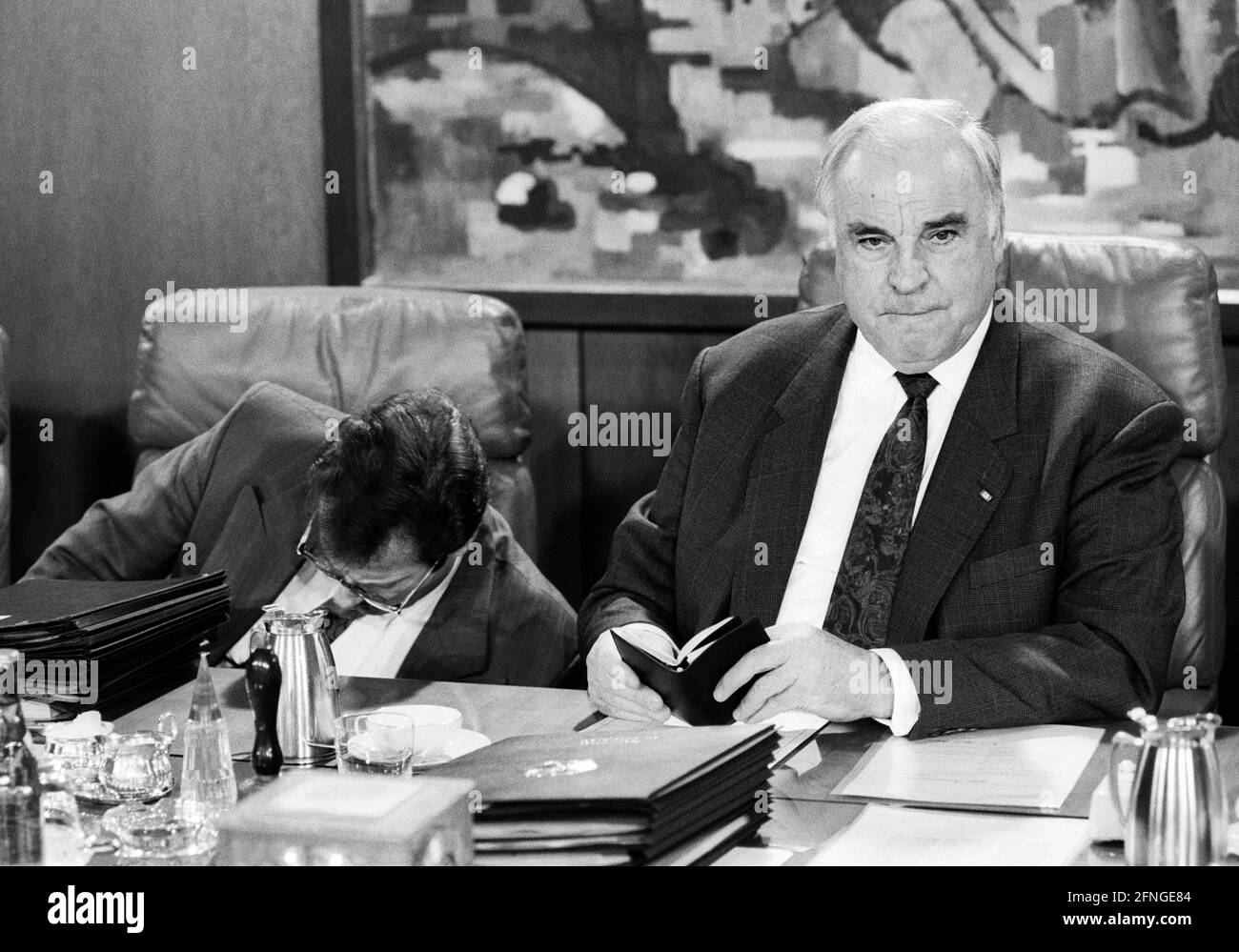 Le ministre fédéral des Affaires étrangères Klaus KINKEL , le FDP , et le chancelier fédéral Helmut KOHL , le CDU , lors d'une réunion du cabinet en janvier 1994 [traduction automatique] Banque D'Images