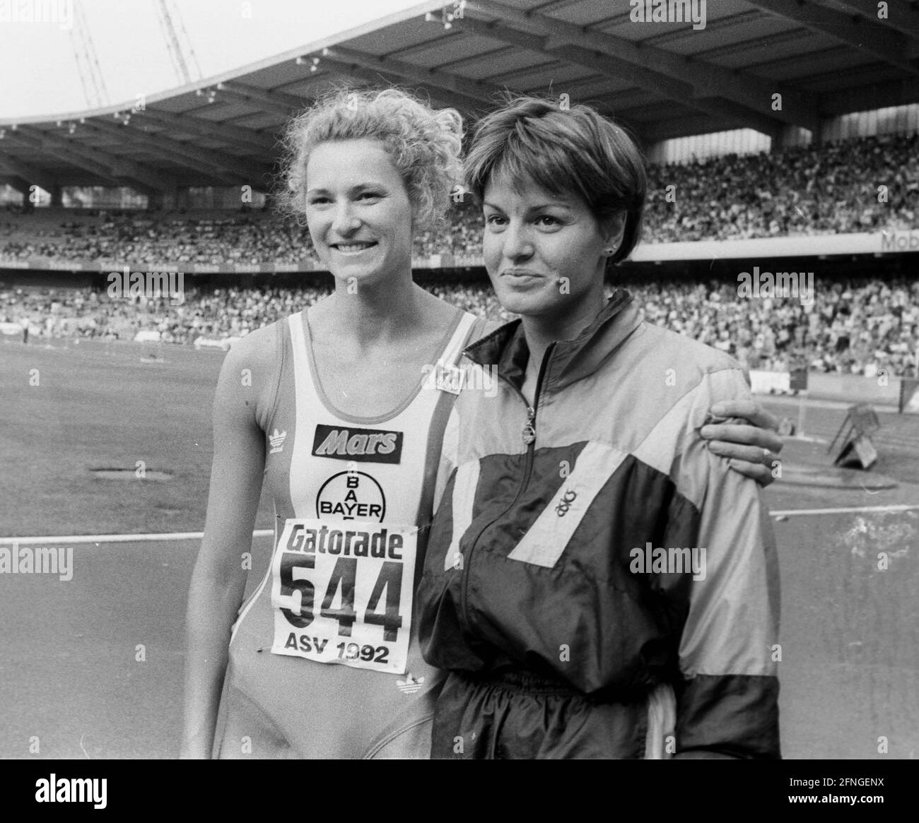 ASV Sports Festival à Cologne 1992 / High Jump. Heike Henkel (Bayer Leverkusen/li.) et Stefka Kostadinova (BUL). 16.08.1992. [traduction automatique] Banque D'Images
