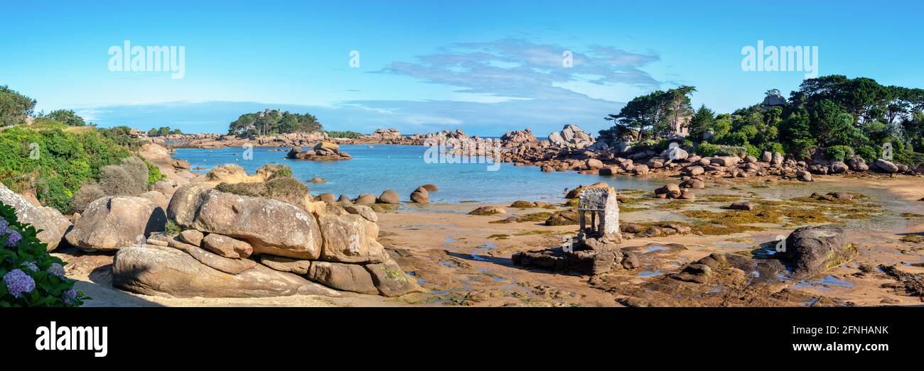 Panorama de la plage de Ploumanach à Perros-Guirec, Côtes d'Armor, Bretagne, France Banque D'Images