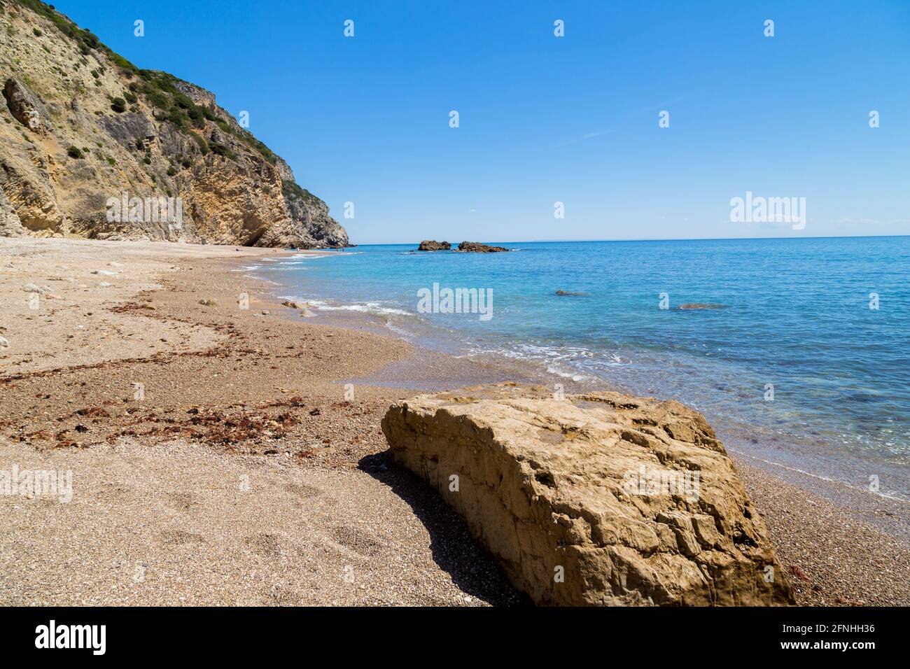 Plage paradisiaque dans le parc naturel d'Arrabida à Sesimbra, Portugal Banque D'Images