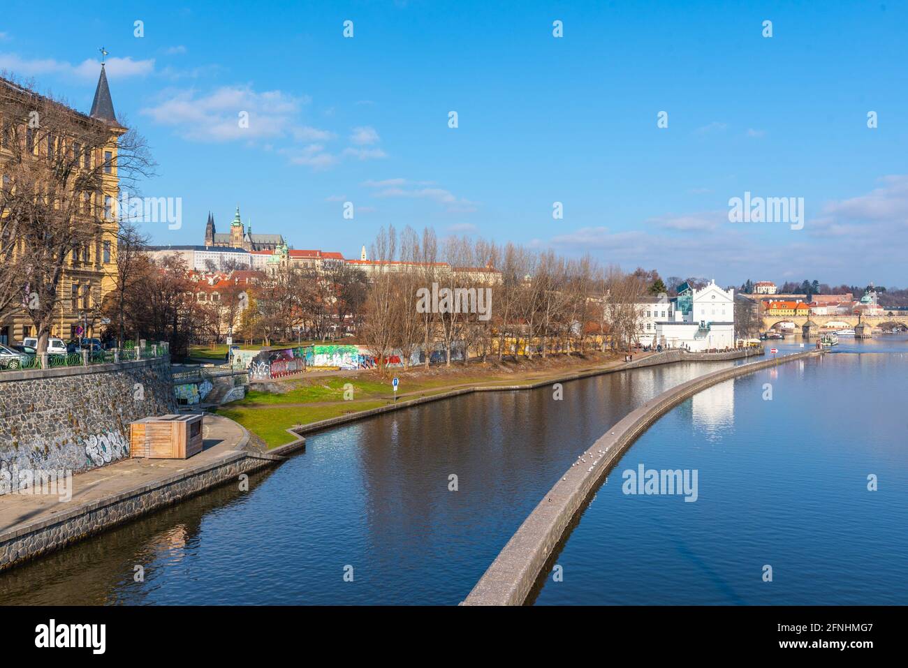 Paysage urbain de Prague avec la Vltava Banque D'Images