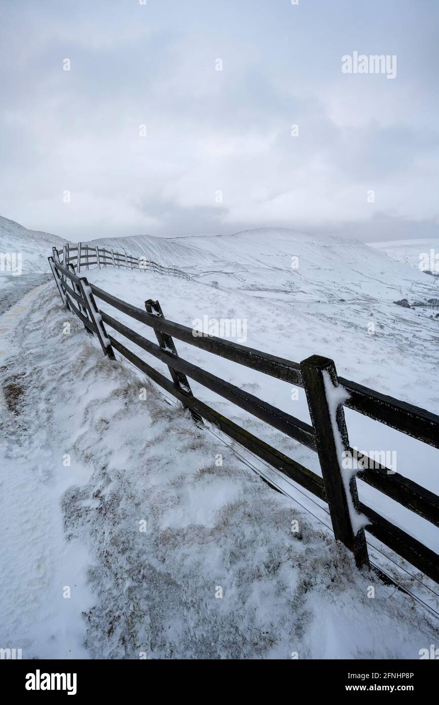 Rushup Edge en hiver, Peak District Derbyshire Banque D'Images