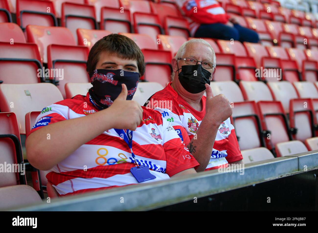 Les fans de la Rugby League à l'intérieur du village sportif de Leigh, stade des Leigh Centurions Banque D'Images