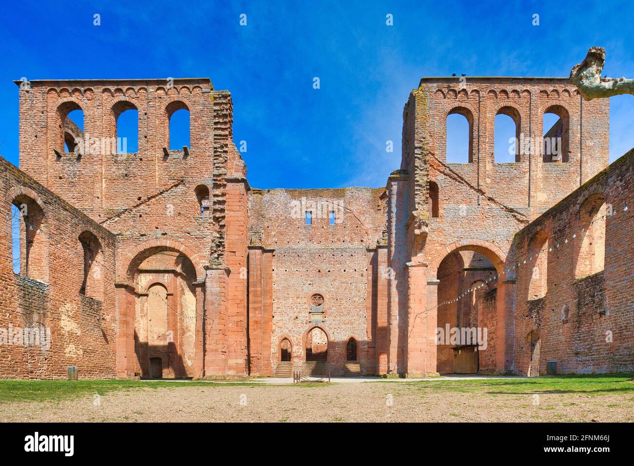 Ruine de l'abbaye de Limbourg dans la forêt du Palatinat près de Bad Durkheim Ville en Allemagne Banque D'Images