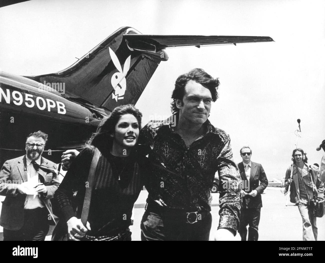 Hefner, Hugh, * 9.4.1926, éditeur américain, fondateur du magazine 'Playboy', avec Barbara Benton, 1971, DROITS-SUPPLÉMENTAIRES-AUTORISATION-INFO-NON-DISPONIBLE Banque D'Images