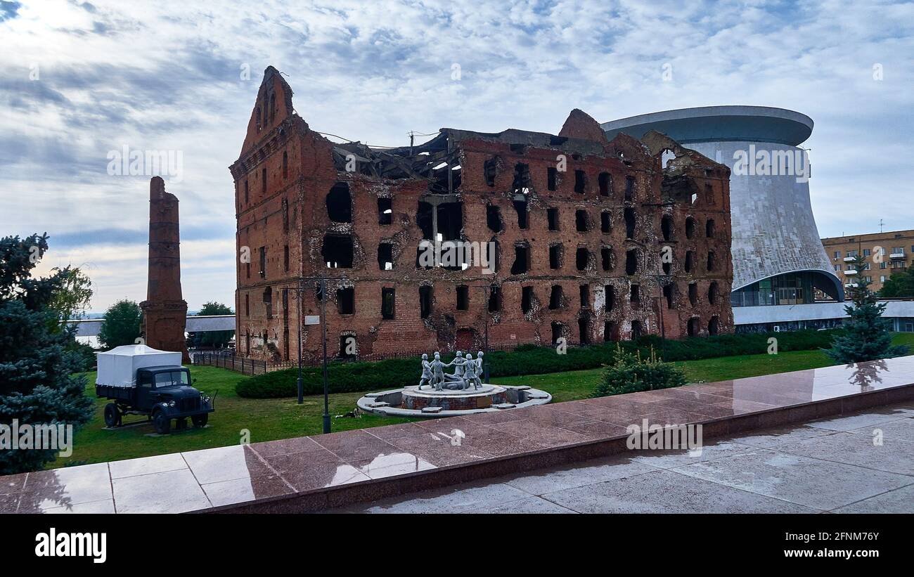 Russie; Volgograd.les ruines de l'usine de Grudinina. Il a été construit en 1903. C'est le seul bâtiment qui reste après le bombardement de Stalingrad. Les ruines du moulin W Banque D'Images