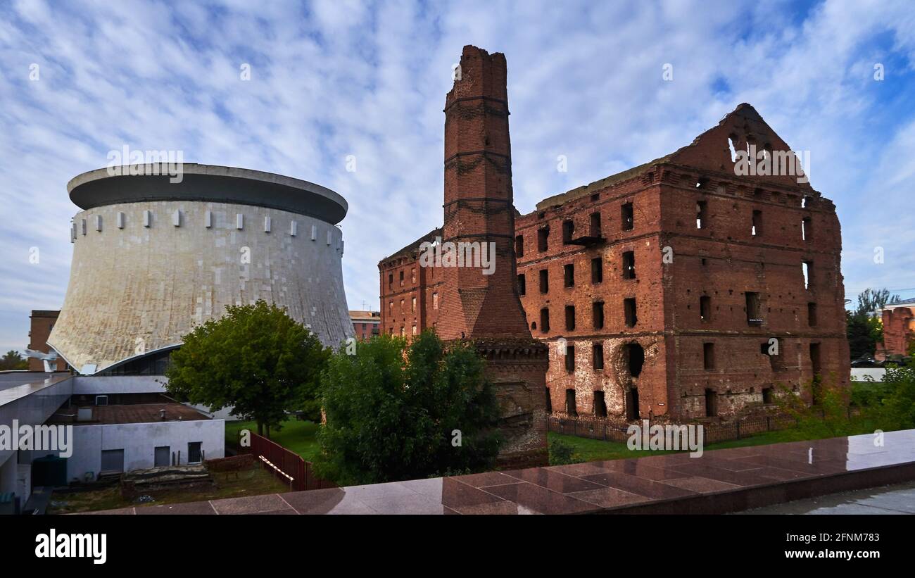 Russie; Volgograd.. Les ruines de l'usine de Grudinina. Il a été construit en 1903. C'est le seul bâtiment qui reste après le bombardement de Stalingrad. Les ruines du moulin Banque D'Images