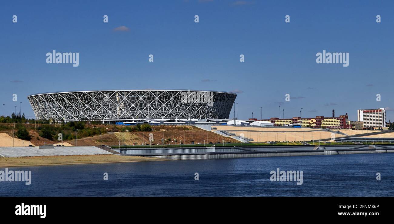 Russie; Volgograd; vu de la Volga, la nouvelle Volgograd Arena construite pour la coupe du monde de 2018 a été achevée en novembre 2017 et est située al Banque D'Images
