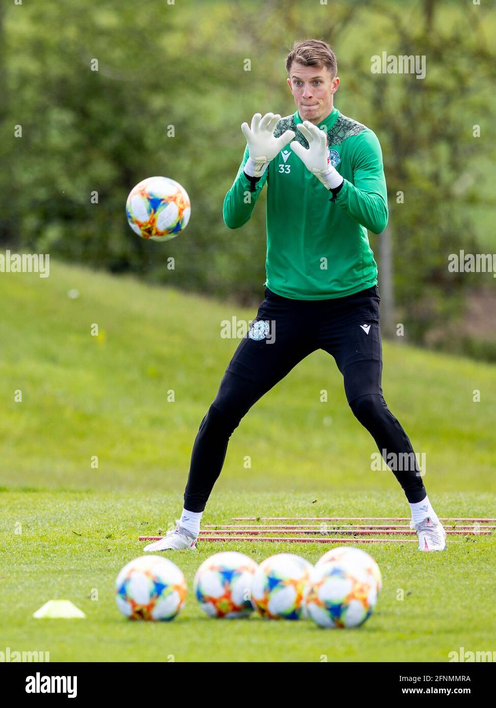 Centre de formation Hibernian Edinburgh, Écosse, Royaume-Uni. 18 mai 2021 Matt Macey de Hibernian lors de la conférence de presse de pré-match pour la finale de la coupe écossaise crédit: Alan Rennie/Alay Live News Banque D'Images