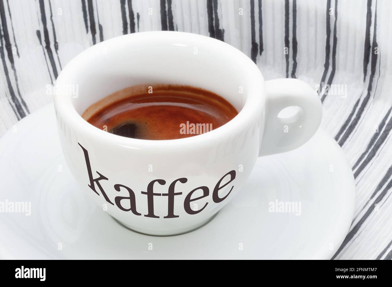 Tasse à café avec logo en allemand Banque D'Images