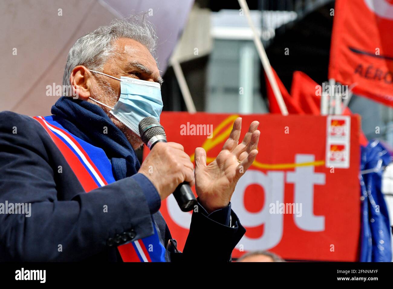 Président du Conseil départemental du Val de Marne Christian Fier lors de la manifestation à l'aéroport d'Orly, terminal 4, pour appeler à une reprise de l'activité sans licenciements. Entre autres choses, les employés demandent la fin immédiate des licenciements, une augmentation des salaires et des minima sociaux, ou même une reprise de l'activité sans perte de salaire et augmentation de la charge de travail. Photo par Karim ait Adjedjou/avenir Pictures/ABACAPRESS.COM Banque D'Images