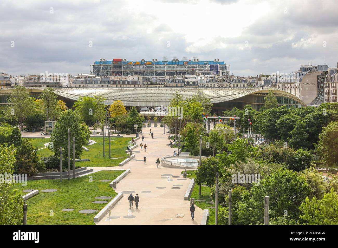 VUE SUR LES HALLES DEPUIS LA BOURSE DE COMMERCE Banque D'Images