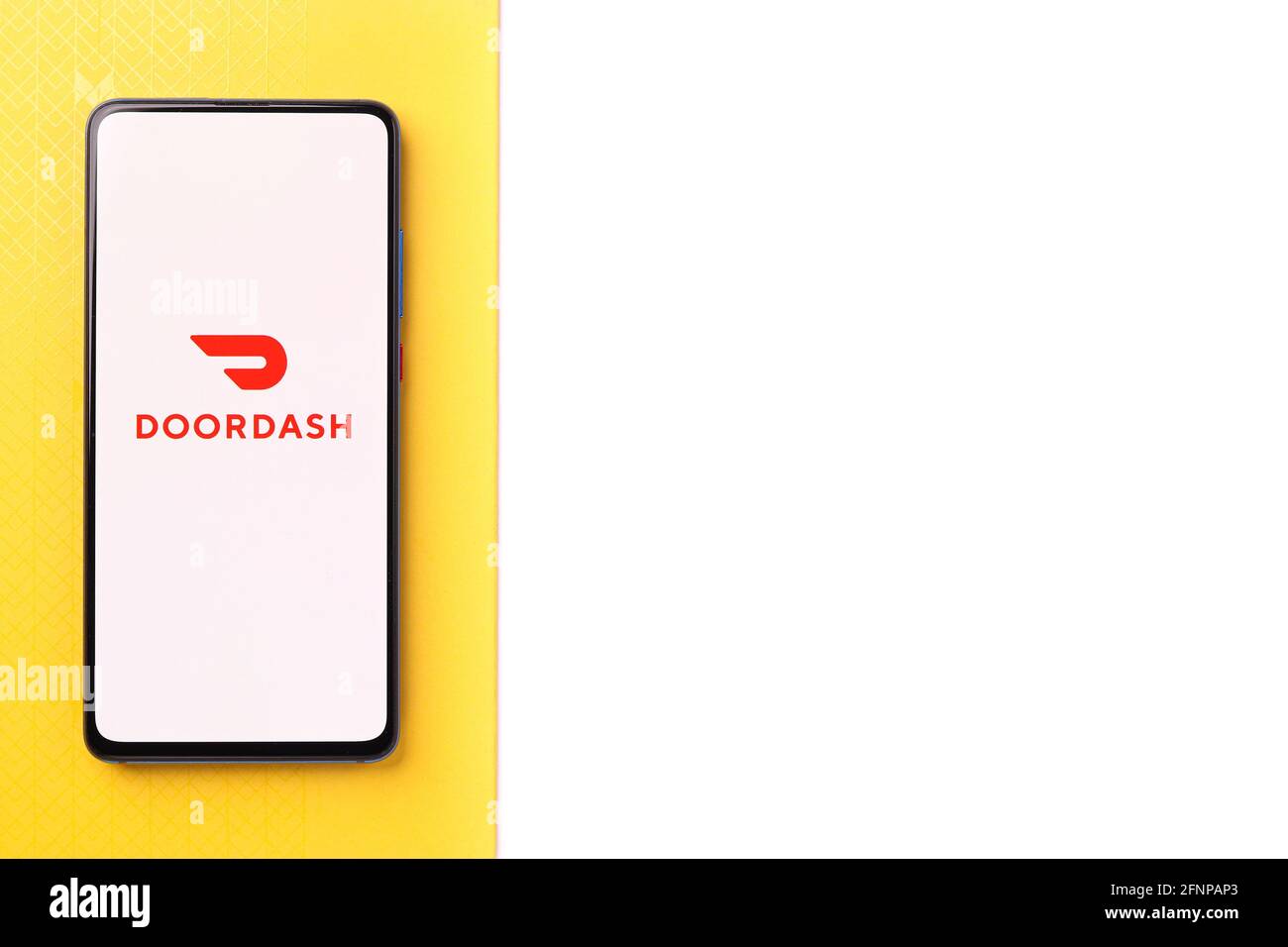 Assam, inde - 18 mai 2021 : logo Doordash sur image de stock d'écran de téléphone. Banque D'Images