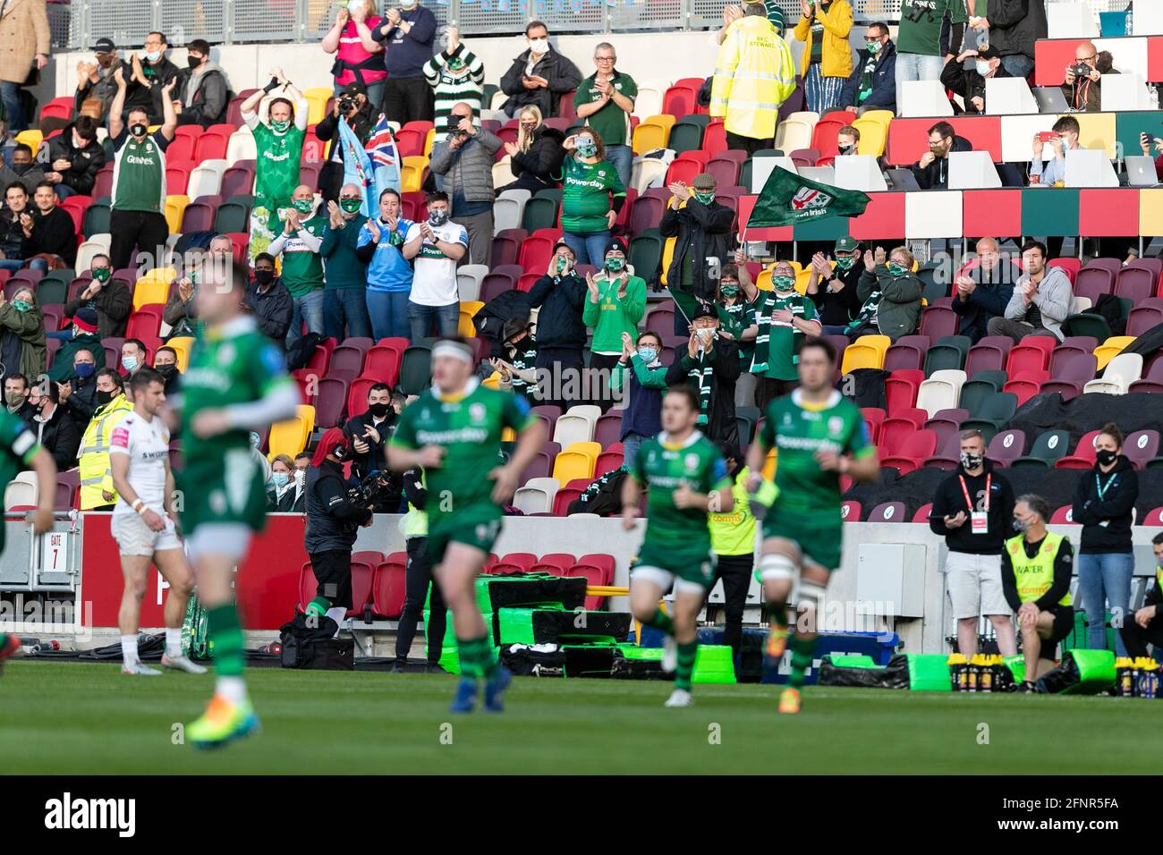 LONDRES, ROYAUME-UNI. 18 MAI : les fans retournent au stade lors du match Gallagher Premiership entre London Irish et Exeter Chiefs au Brentford Community Stadium, Brentford, le mardi 18 mai 2021. (Crédit : Juan Gasparini | ACTUALITÉS MI) crédit : ACTUALITÉS MI et sport /Actualités Alay Live Banque D'Images