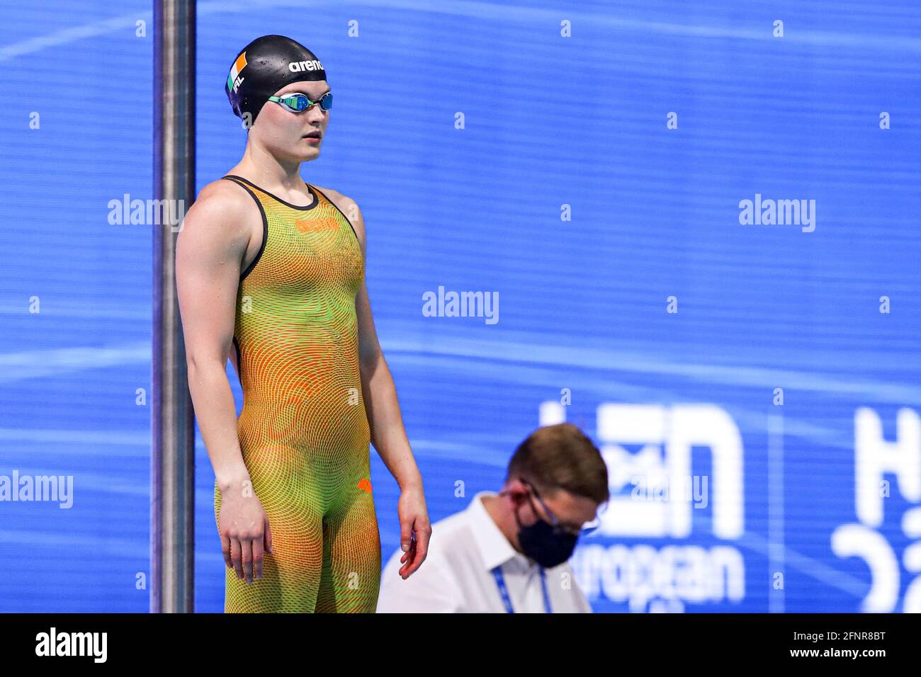 BUDAPEST, HONGRIE - 18 MAI : Mona Mc Sharry of Ireland en compétition à la demi-finale de course de 100 m féminin lors des championnats d'AQUAStics européens LEN natation à Duna Arena le 18 mai 2021 à Budapest, Hongrie (photo de Marcel ter Bals/Orange Pictures) Banque D'Images