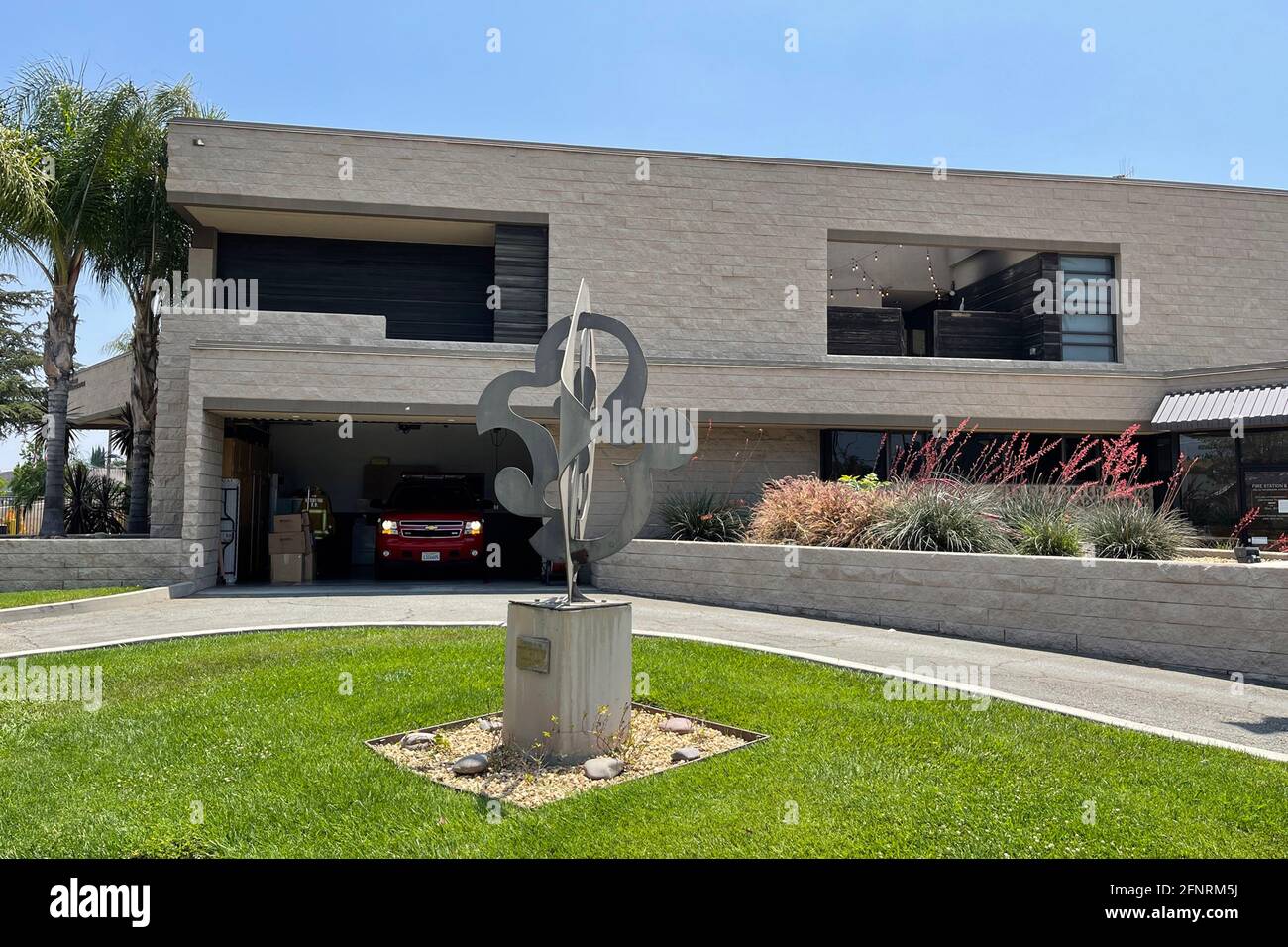 Une vue générale du quartier général du Service des incendies du parc Monterey, le mardi 18 mai 2021, à Monterey Park, Calif. Banque D'Images