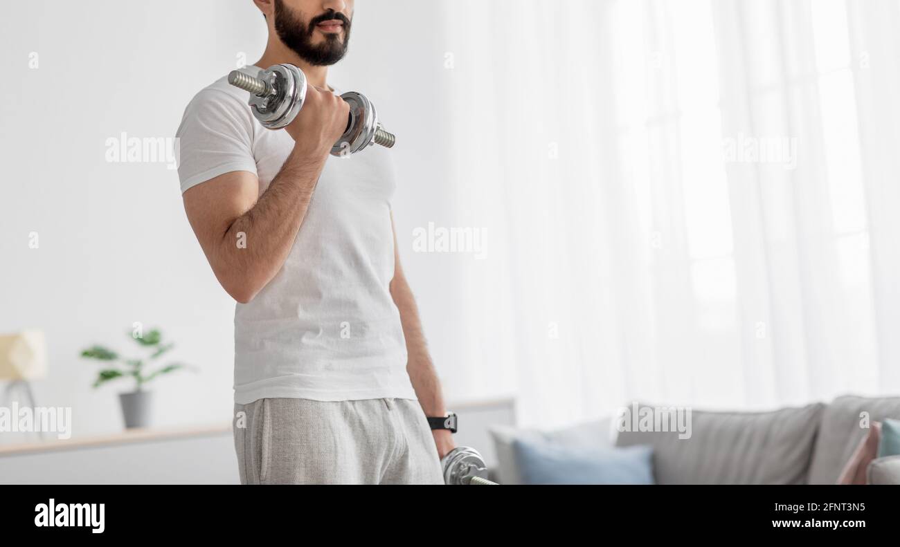 Gardez la forme, les soins du corps et l'entraînement de force à la maison, Covid-19 épidémie Banque D'Images