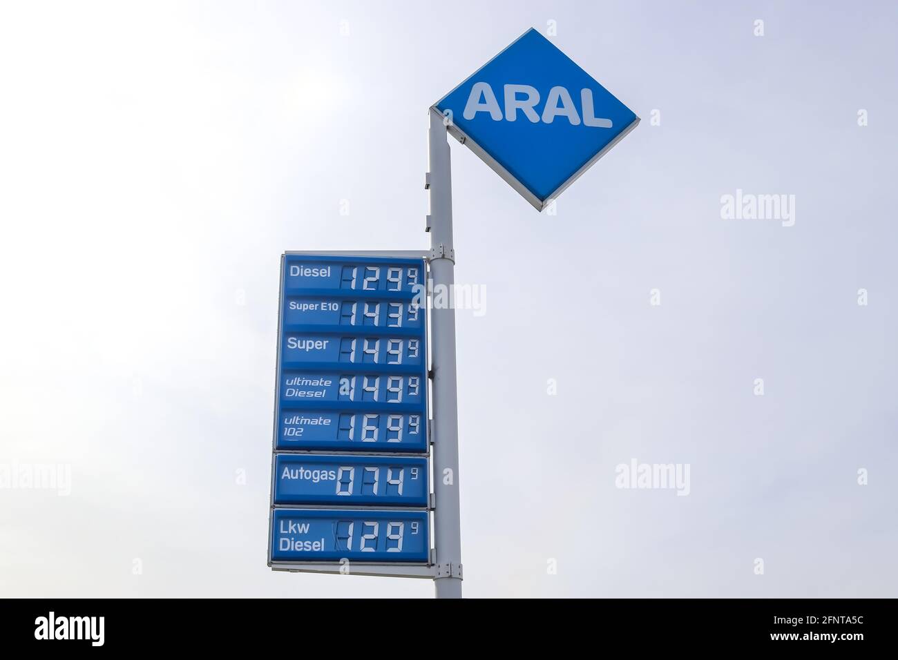 Logo d'ARAL en Allemagne. Aral est une marque de carburants automobiles et de stations-service Banque D'Images