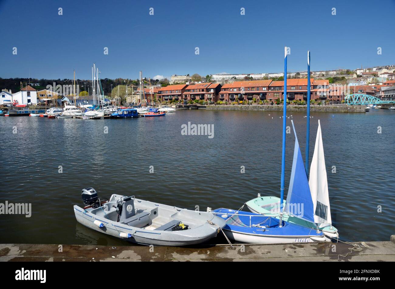 quai au bord de l'eau et chantiers de bateau bristol somerset angleterre Banque D'Images
