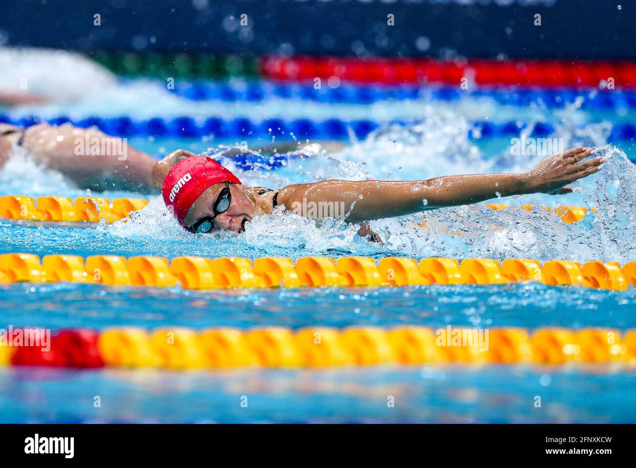 BUDAPEST, HONGRIE - MAI 19: Boglarka Kapas de Hongrie en compétition à la demi-finale féminine de 200m Butterfly pendant les Championnats européens de l'AQUA de LEN natation à Duna Arena le 19 mai 2021 à Budapest, Hongrie (photo de Marcel ter Bals/Orange Pictures) crédit: Orange pics BV/Alay Live News Banque D'Images