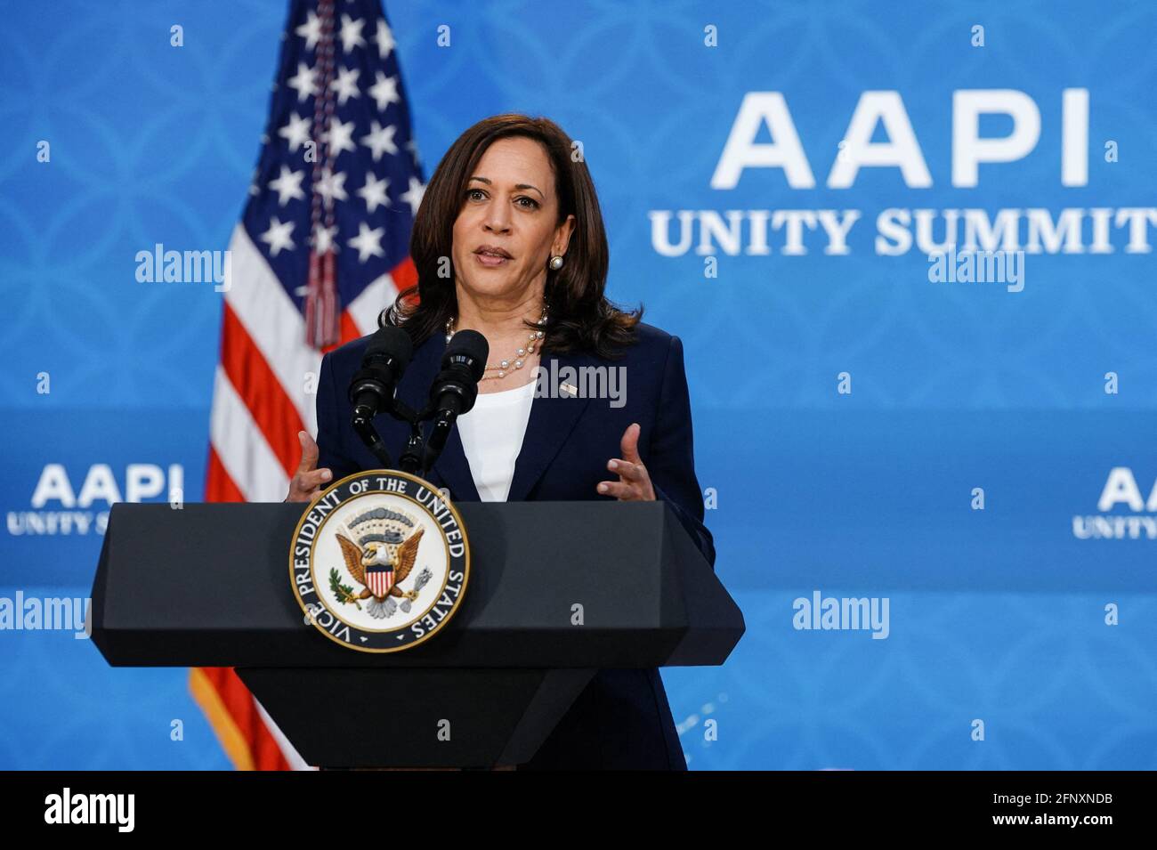 Le vice-président Kamala Harris s'exprime au Sommet de l'unité du mois du patrimoine asiatique-américain du Pacifique, au bureau de cérémonie des vice-présidents, le mercredi 19 mai 2021. Photo de Jemal Comtesse/Pool/ABACAPRESS.COM Banque D'Images