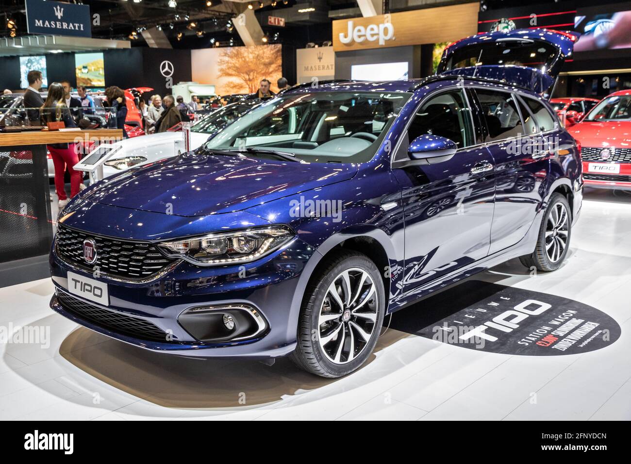 La Fiat Tipo a été présentée au salon automobile Autosalon de Bruxelles Expo. Belgique - 19 janvier 2017 Banque D'Images