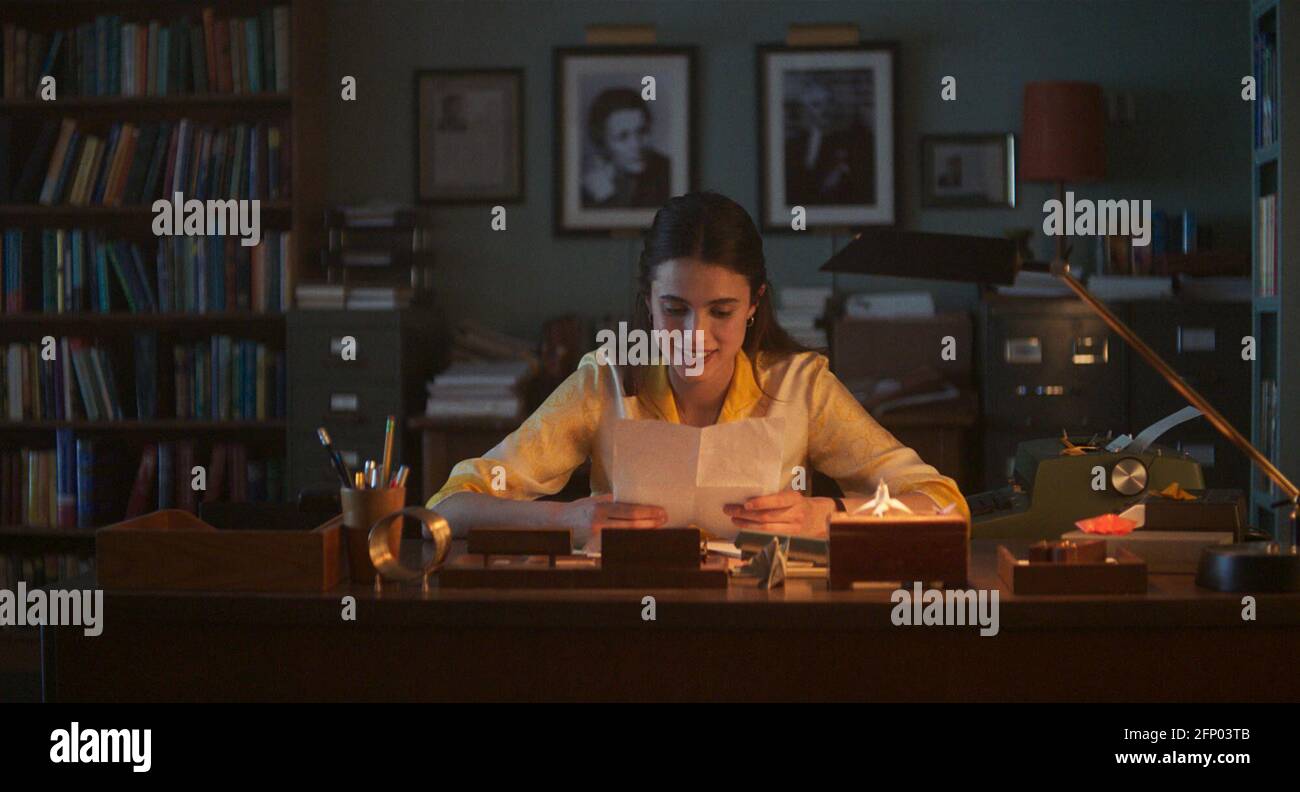 MARGARET QUALLEY dans MON ANNÉE SALINGER (2020), dirigée par PHILIPPE FALARDEAU. Crédit : MICRO SCOPE / Album Banque D'Images