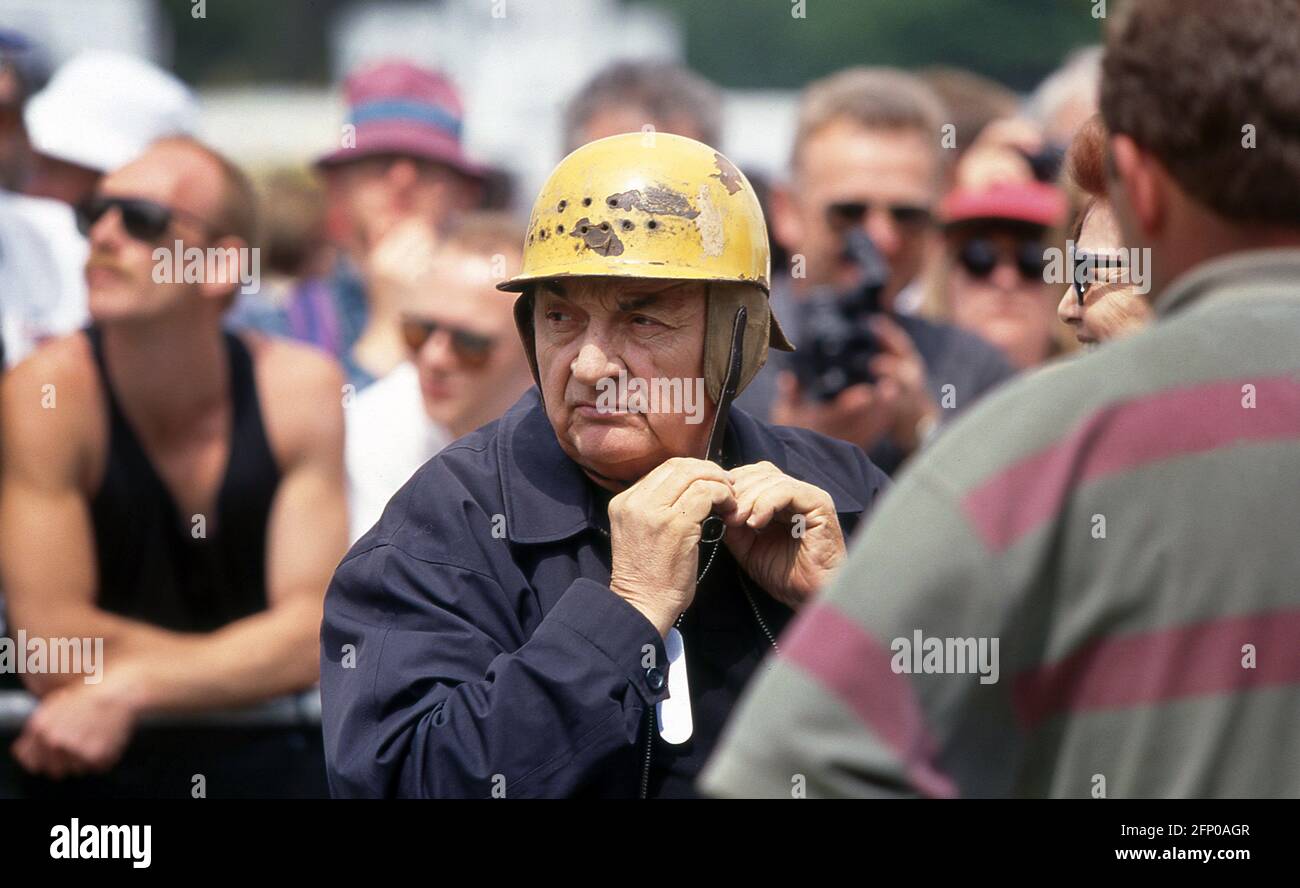 F Gonzales conduite d'un 1951 BRM P15 V16 au Festival de vitesse de Goodwood 1996 Banque D'Images