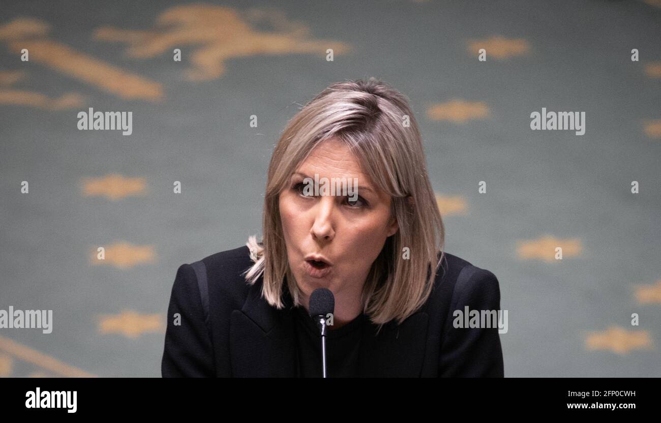 Le ministre de la Défense, Ludiviny Dedonder, en photo lors d'une séance plénière de la Chambre au Parlement fédéral à Bruxelles, le jeudi 20 mai 2021. BELGIQUE Banque D'Images