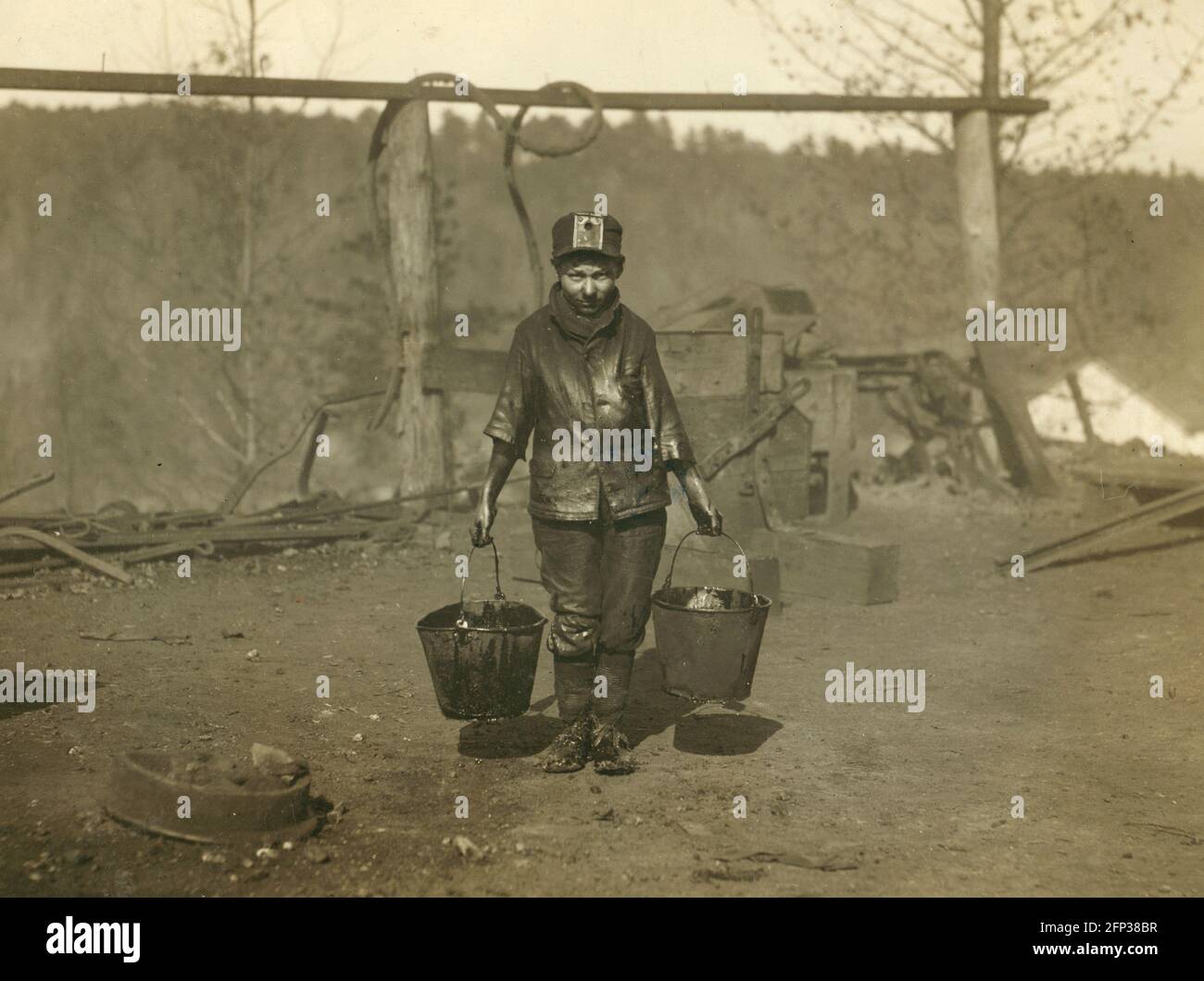 Le travail des enfants : un garçon graisseur dans une mine de charbon de l'Alabama Banque D'Images
