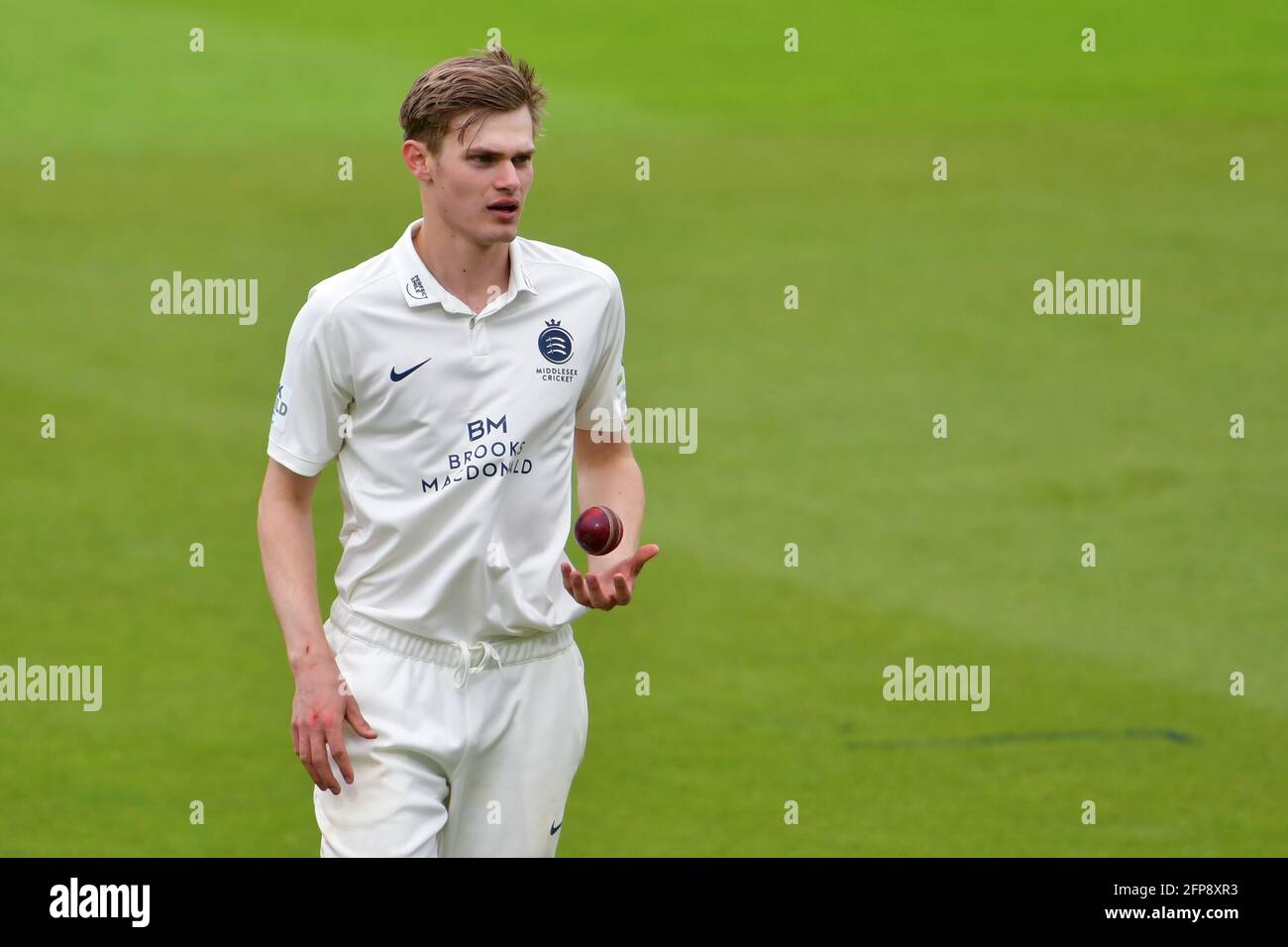 The Kia Oval, Londres, Royaume-Uni. 20 mai 2021. Blake Cullen de Middlesex le premier jour du LV=match de championnat du comté d'assurance entre Surrey et Middlesex: Crédit: Ashley Western/Alamy Live News Banque D'Images