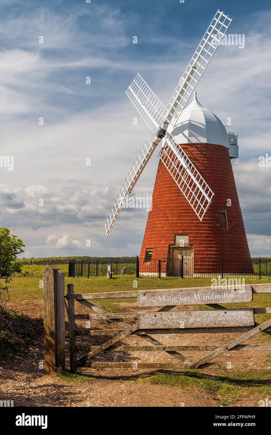 Halnaker Windmill and Gate, West Sussex, Royaume-Uni Banque D'Images