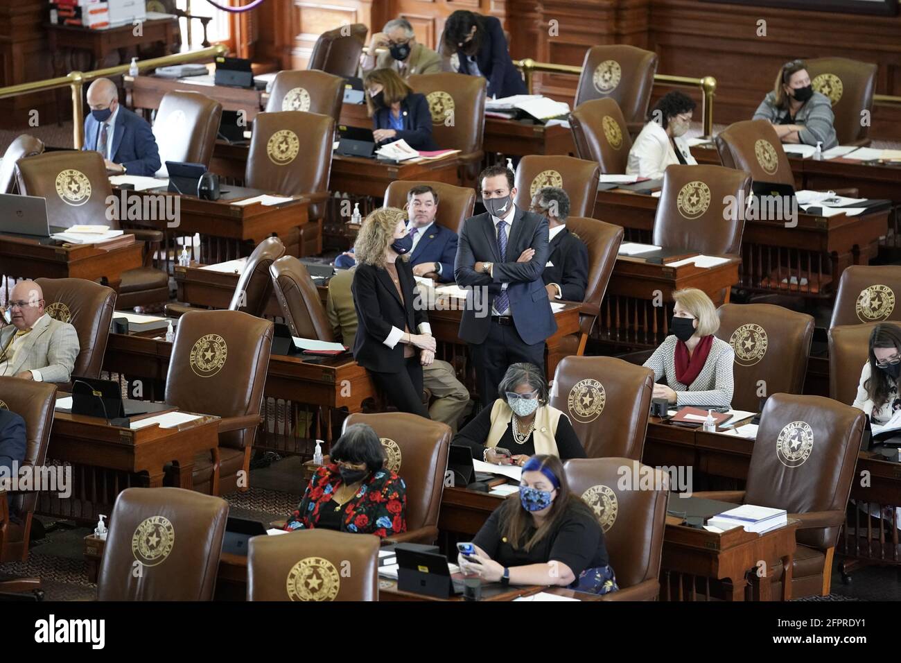 Les législateurs de la Maison du Texas travaillent à négocier, à rédiger des lois et à adopter des projets de loi à la 87e session de l'Assemblée législative du Texas à Austin. Chacun des 150 membres est élu pour un mandat de deux ans. Banque D'Images