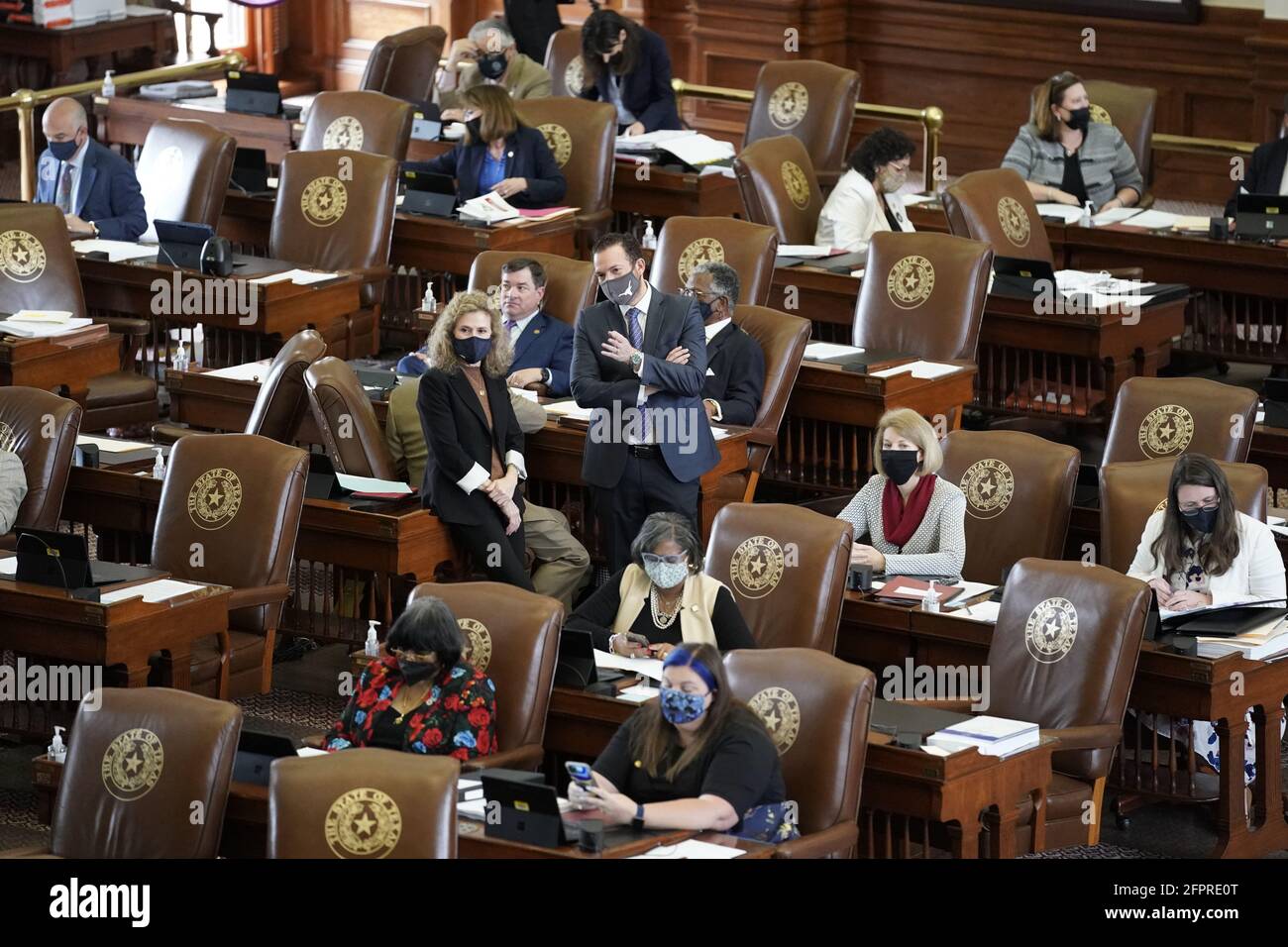 Les législateurs de la Maison du Texas travaillent à négocier, à rédiger des lois et à adopter des projets de loi à la 87e session de l'Assemblée législative du Texas à Austin. Chacun des 150 membres est élu pour un mandat de deux ans. Banque D'Images