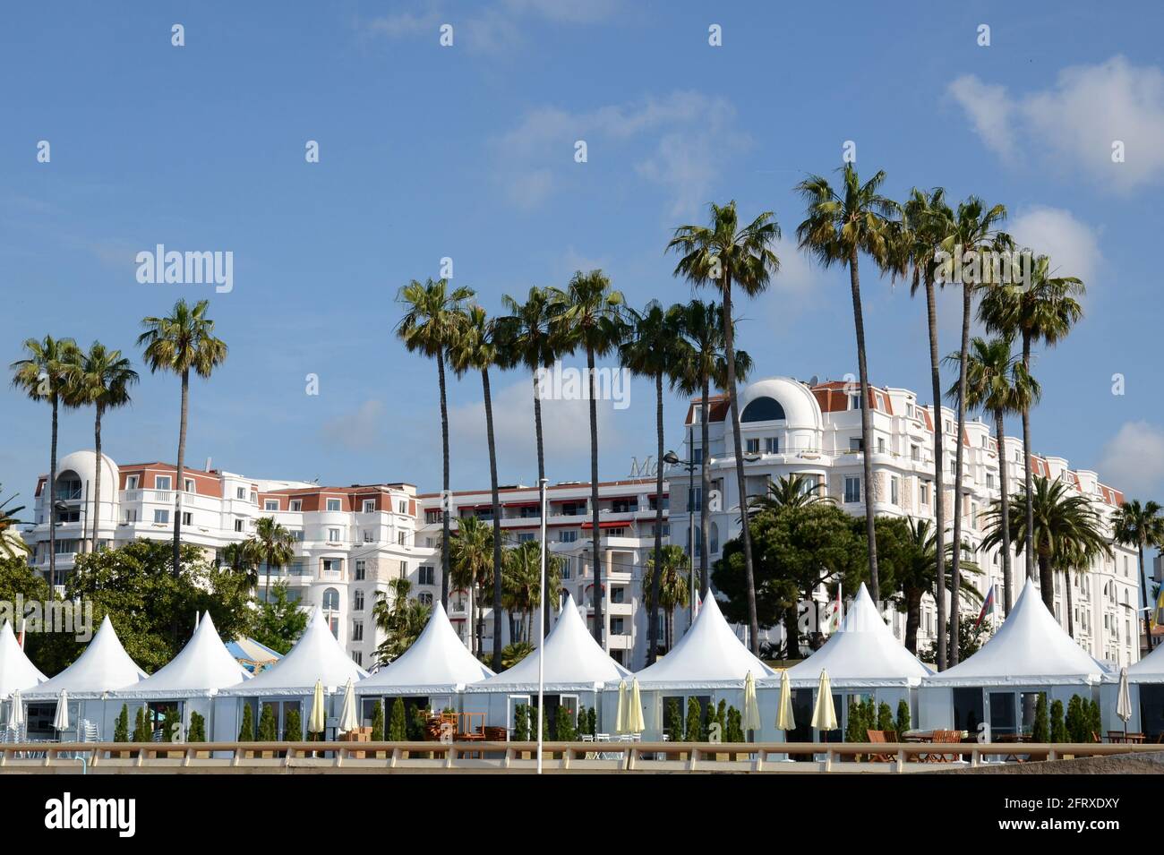 France, côte d'azur, Cannes, le Majestic Barriere est un hôtel de luxe de 349 chambres et suites, situé dans la ville du Festival du film. Banque D'Images