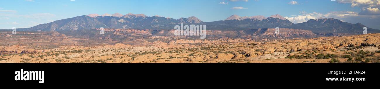 La Sal Range depuis la Sal Mountains Viewpoint au parc national d'Arches, Utah, États-Unis. Banque D'Images